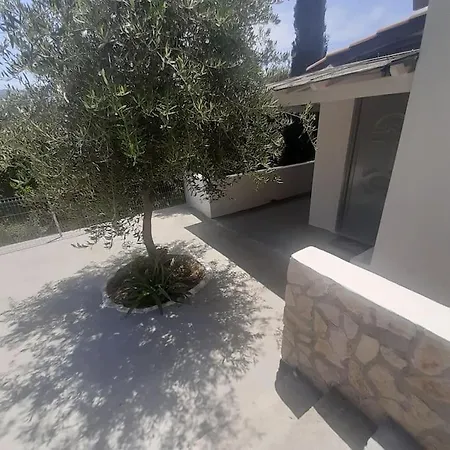 Iremia Apartment *