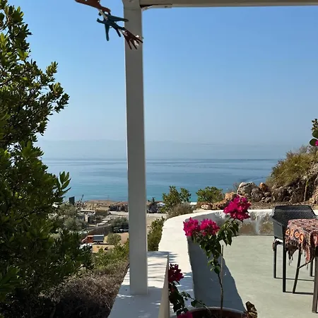 Iremia Apartment *